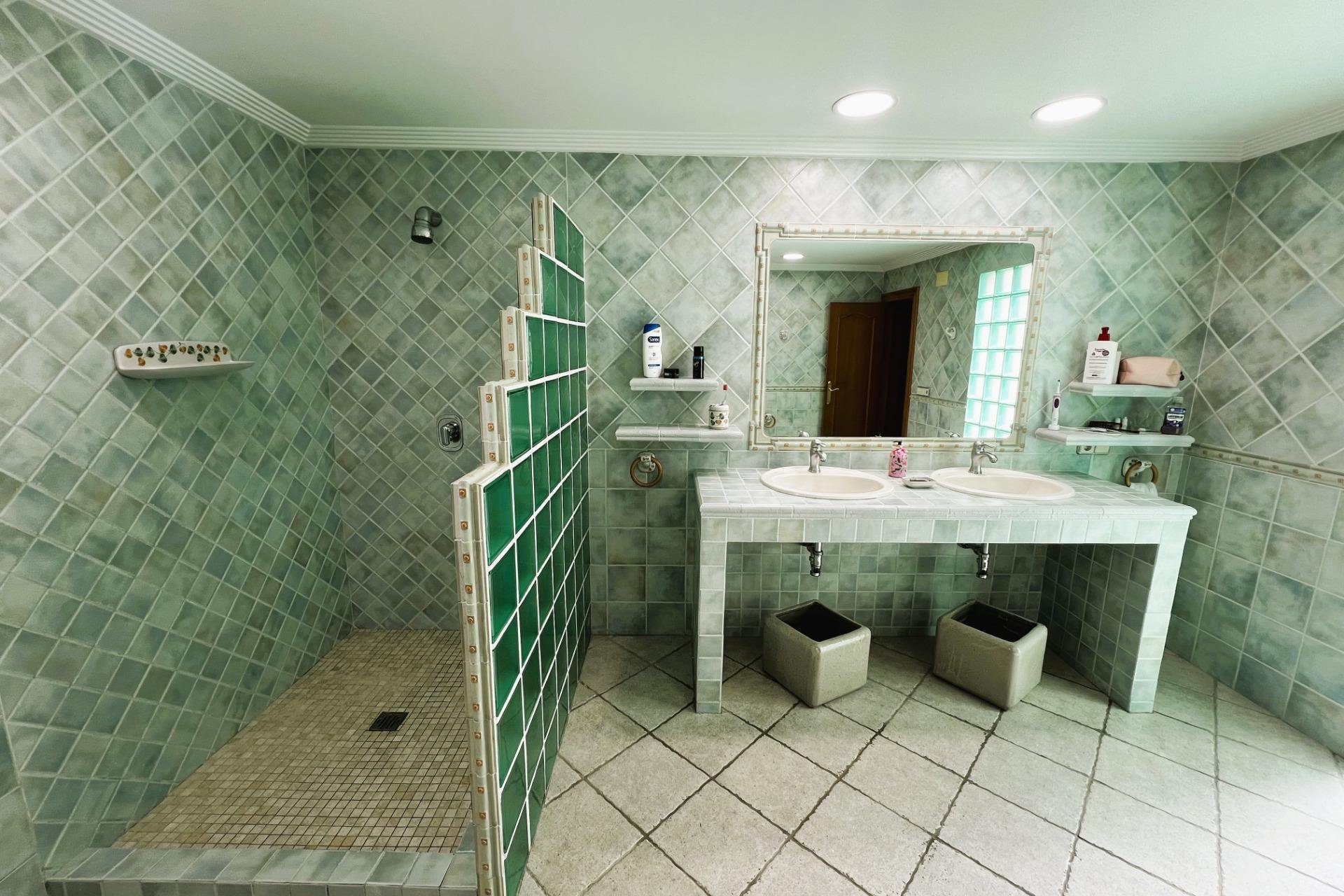 Resale - Chalet - Valverde (Alicante) - Valverde