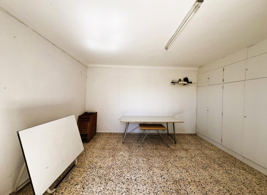 Resale - Chalet - Valverde (Alicante) - Valverde