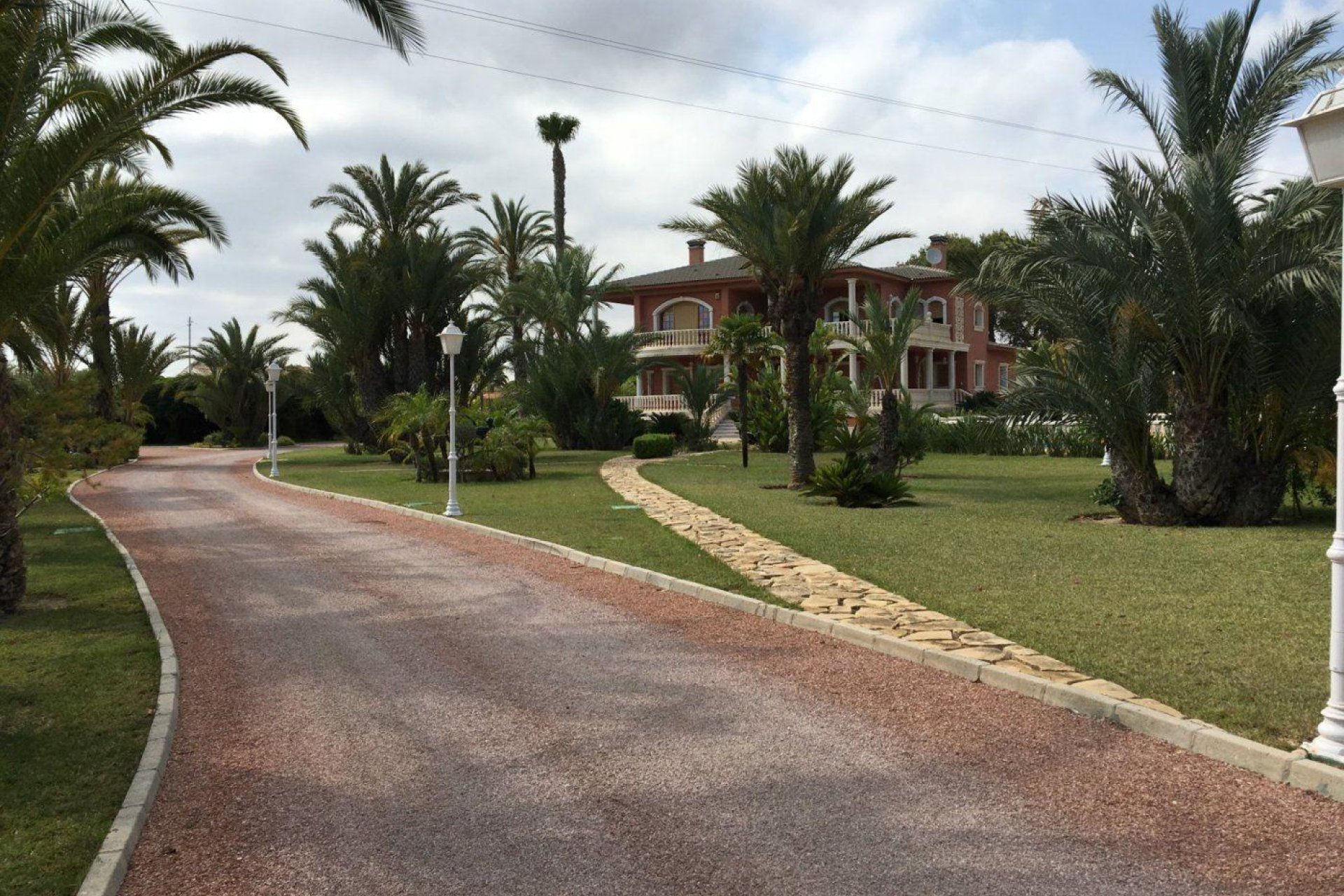 Resale - Chalet - Valverde (Alicante) - Valverde