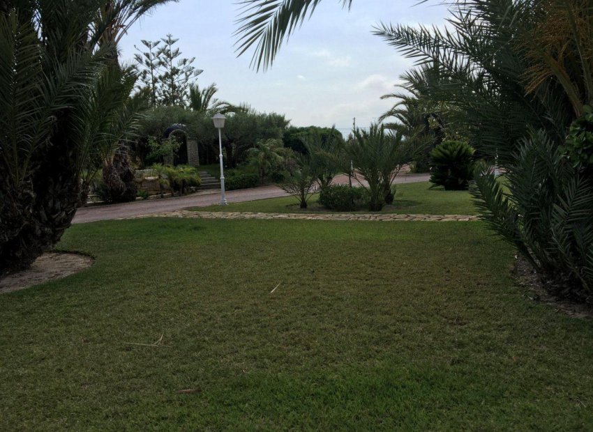 Resale - Chalet - Valverde (Alicante) - Valverde