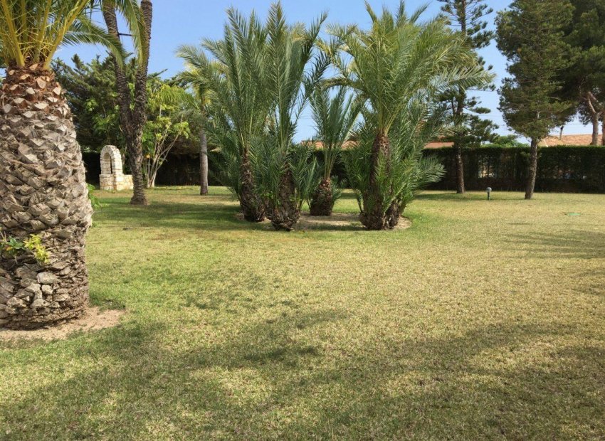 Resale - Chalet - Valverde (Alicante) - Valverde