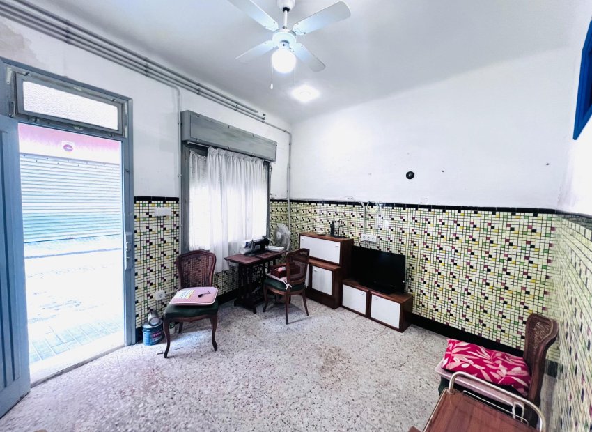 Resale - Edificio - Santa Pola - Playa Levante