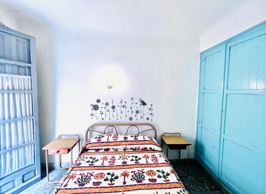 Resale - Edificio - Santa Pola - Playa Levante