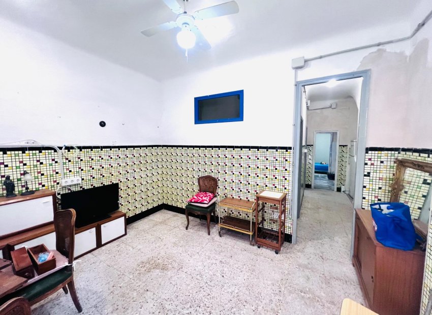 Resale - Edificio - Santa Pola - Playa Levante