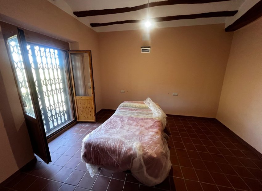 Resale - Finca rústica - Bocairent - Sierra de Mariola