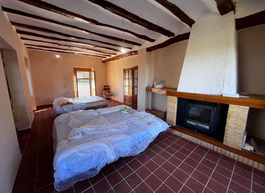 Resale - Finca rústica - Bocairent - Sierra de Mariola