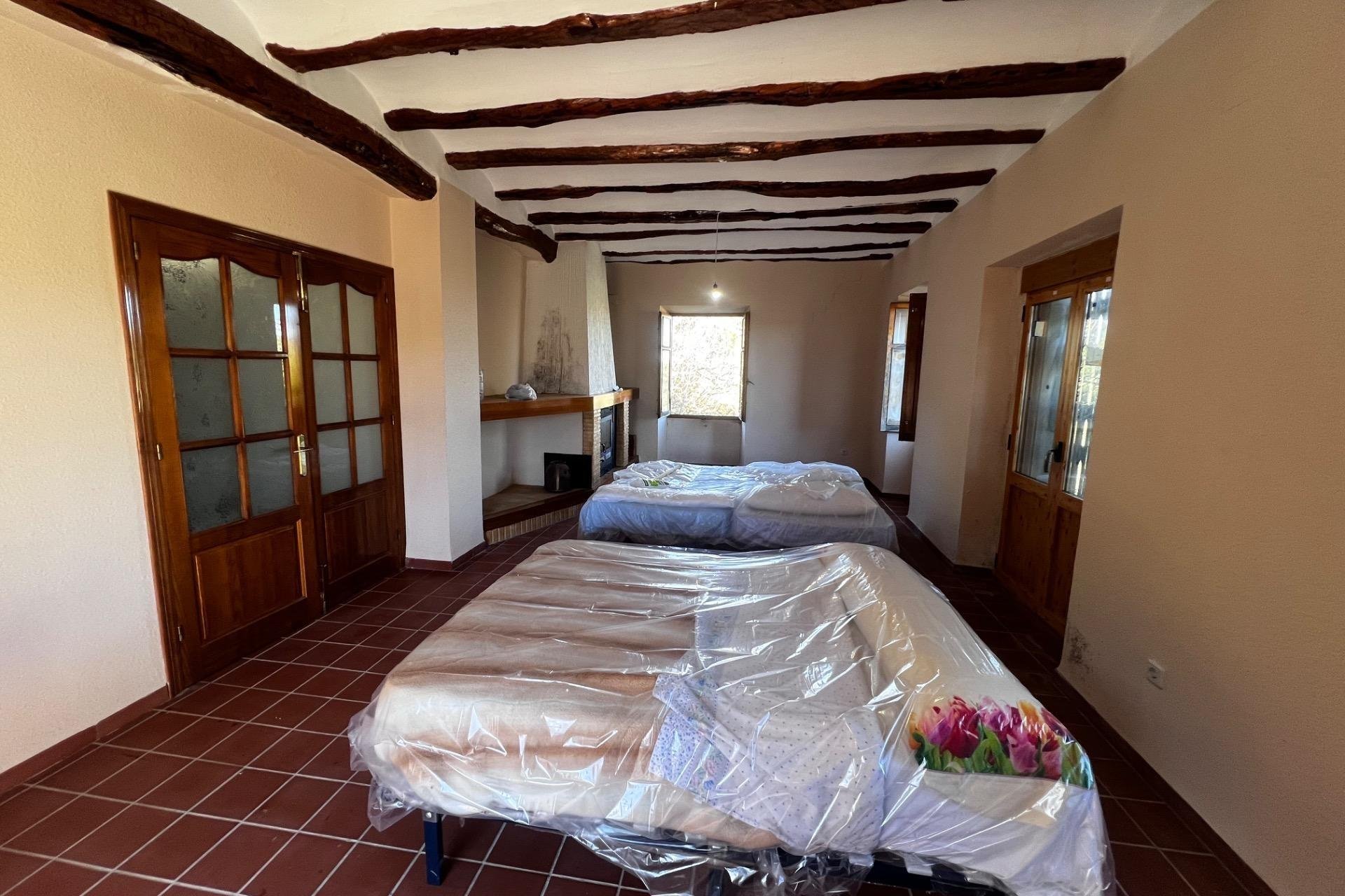 Resale - Finca rústica - Bocairent - Sierra de Mariola