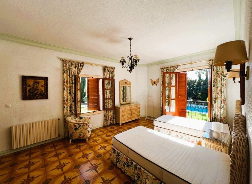 Resale - Finca rústica - Novelda - SERRETA