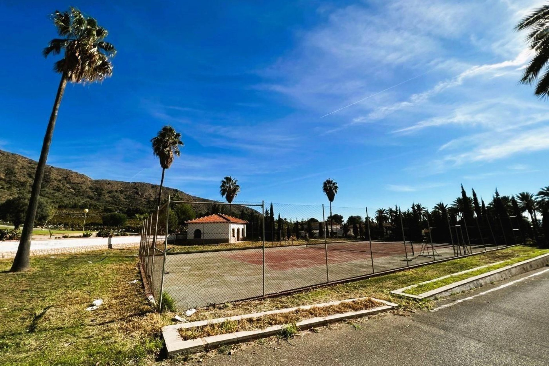 Resale - Finca rústica - Novelda - SERRETA