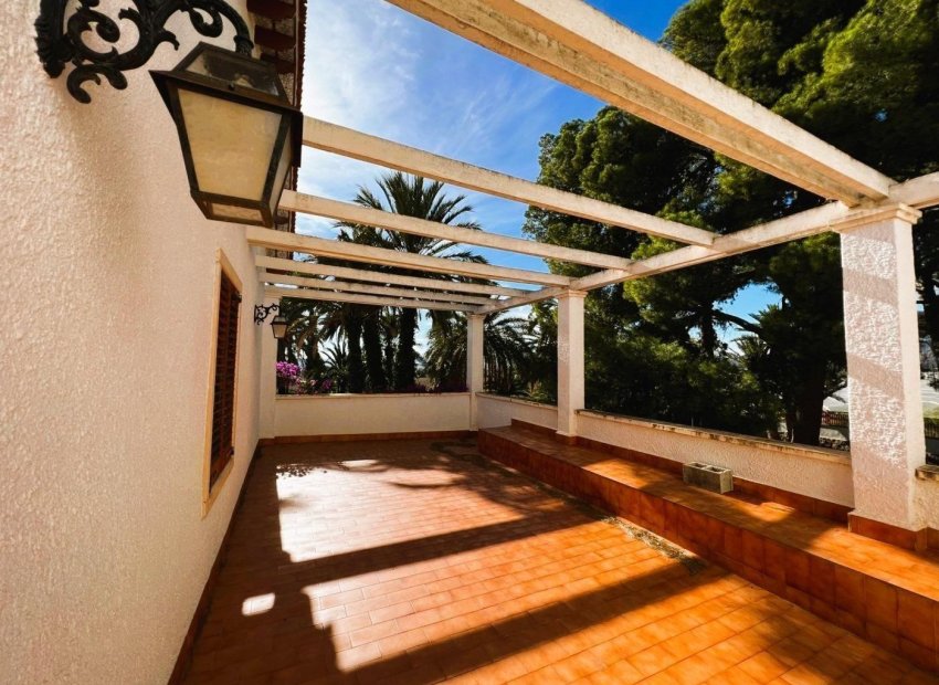 Resale - Finca rústica - Novelda - SERRETA