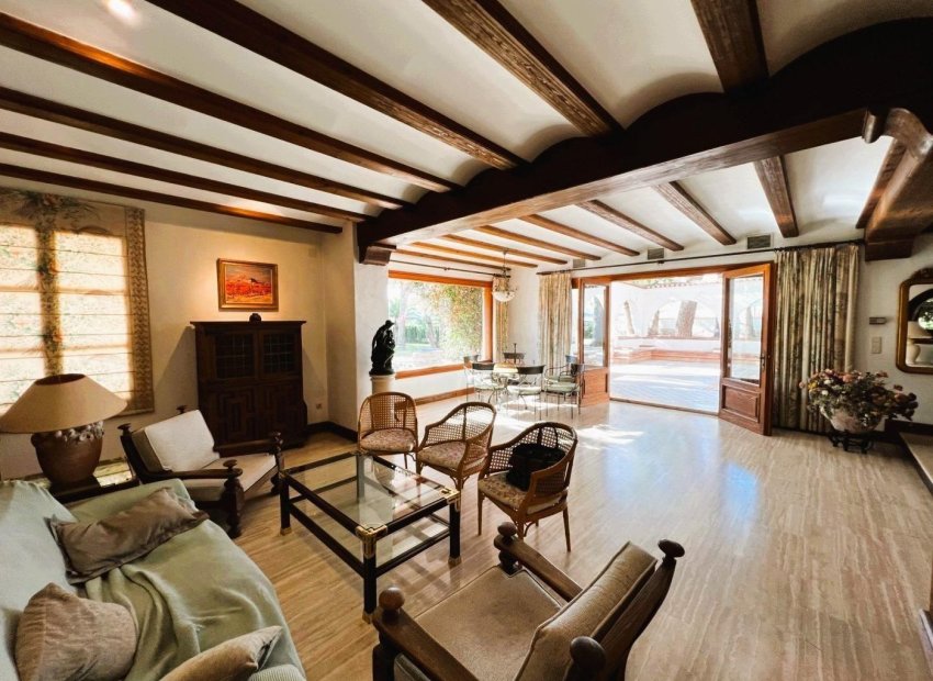 Resale - Finca rústica - Novelda - SERRETA