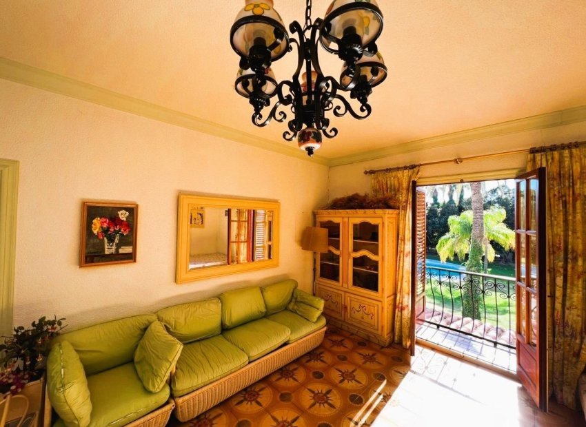 Resale - Finca rústica - Novelda - SERRETA