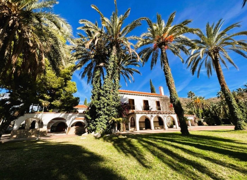 Resale - Finca rústica - Novelda - SERRETA