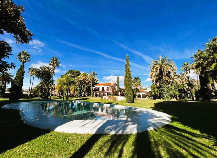 Resale - Finca rústica - Novelda - SERRETA