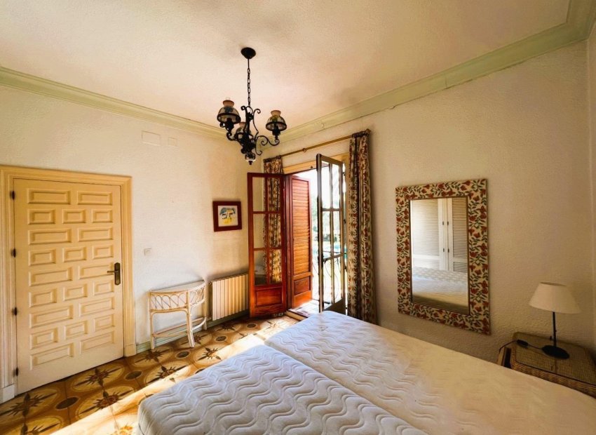 Resale - Finca rústica - Novelda - SERRETA