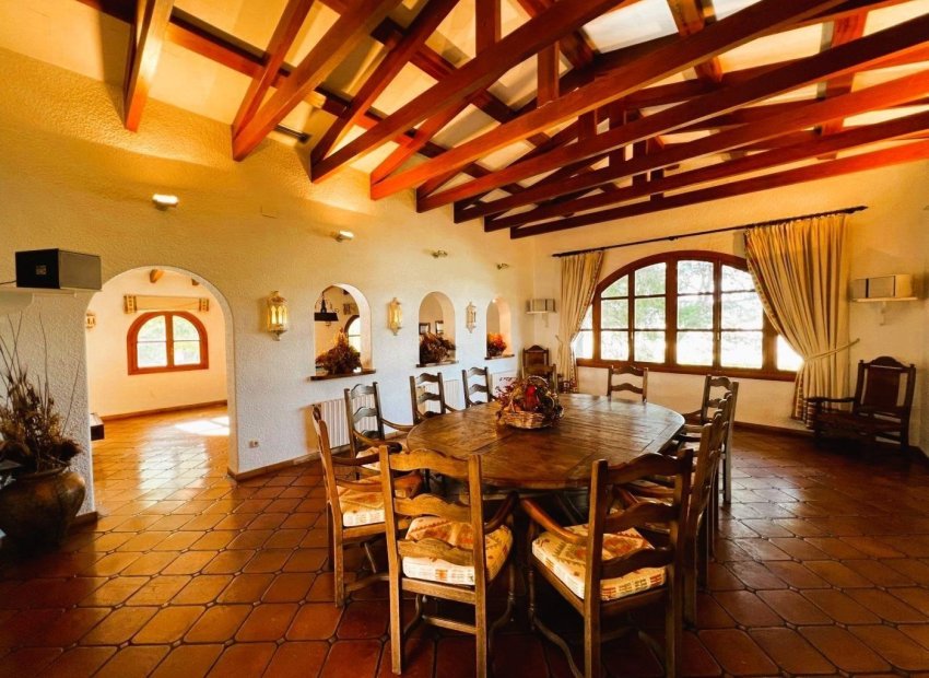 Resale - Finca rústica - Novelda - SERRETA