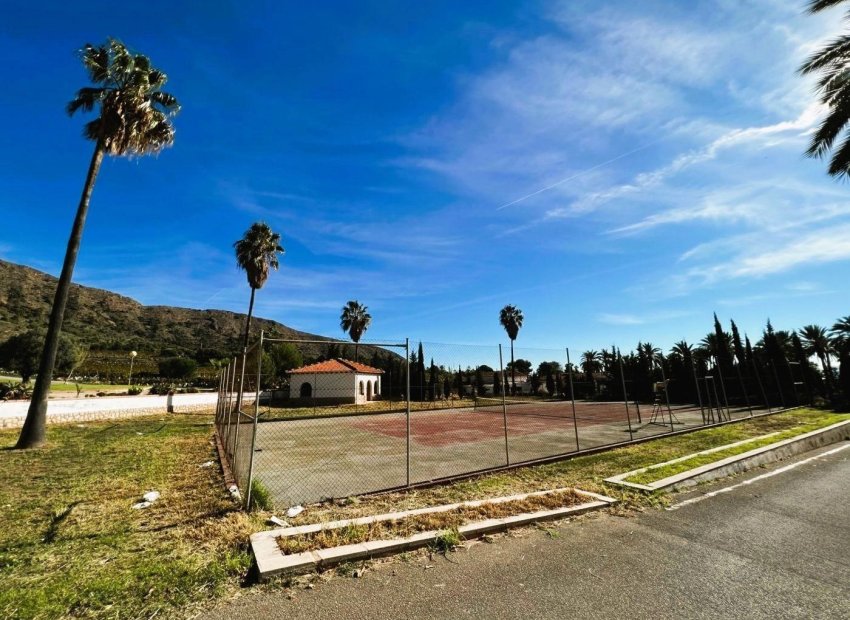 Resale - Finca rústica - Novelda - SERRETA