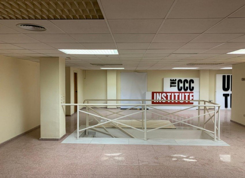 Resale - Local comercial - Elche - Sector Quinto