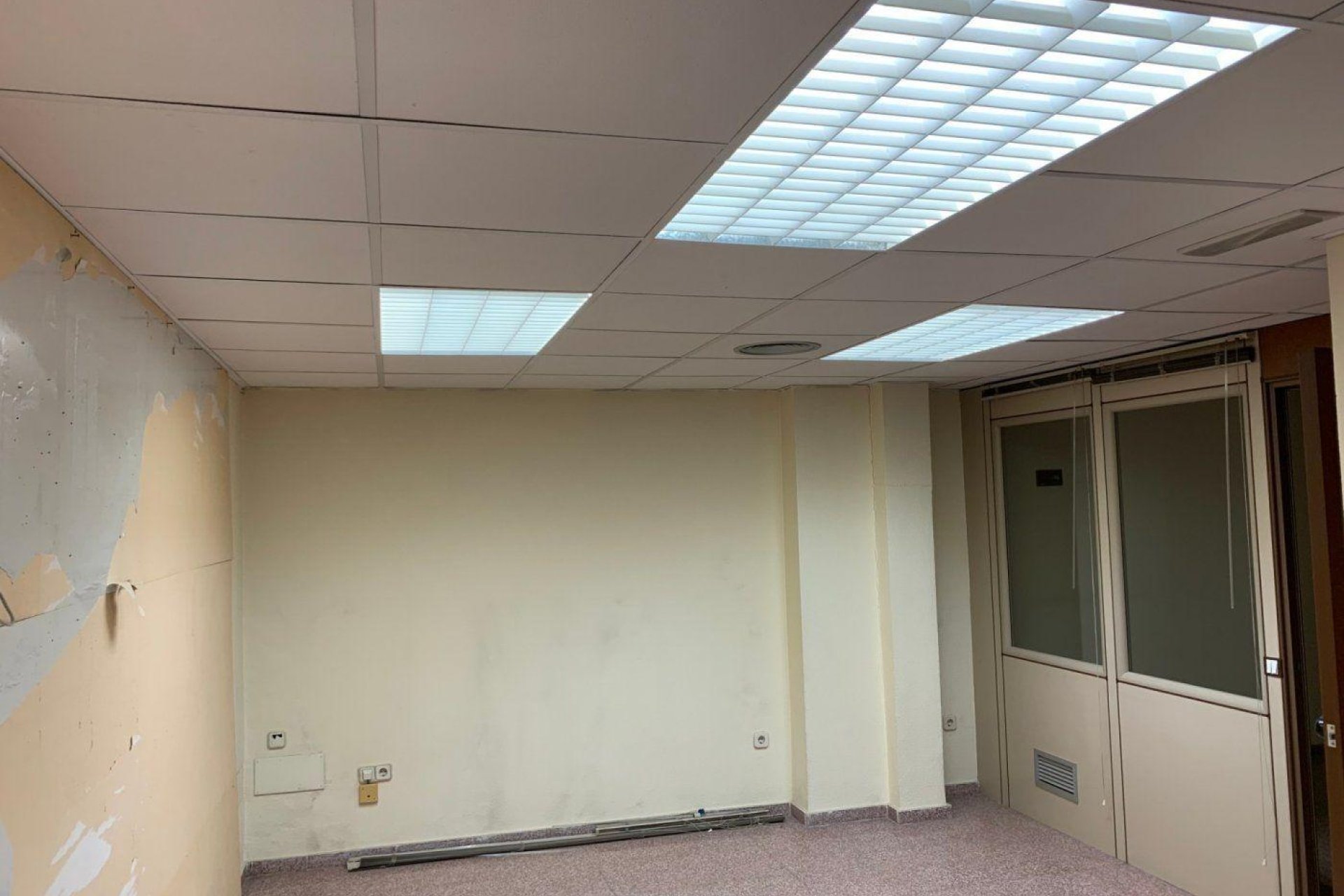 Resale - Local comercial - Elche - Sector Quinto