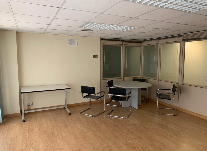 Resale - Local comercial - Elche - Sector Quinto