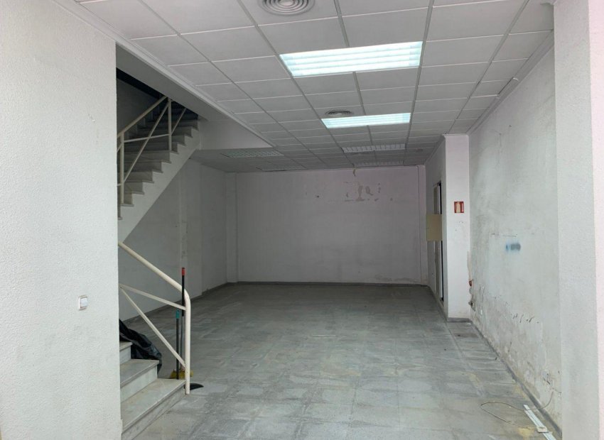 Resale - Local comercial - Elche - Sector Quinto