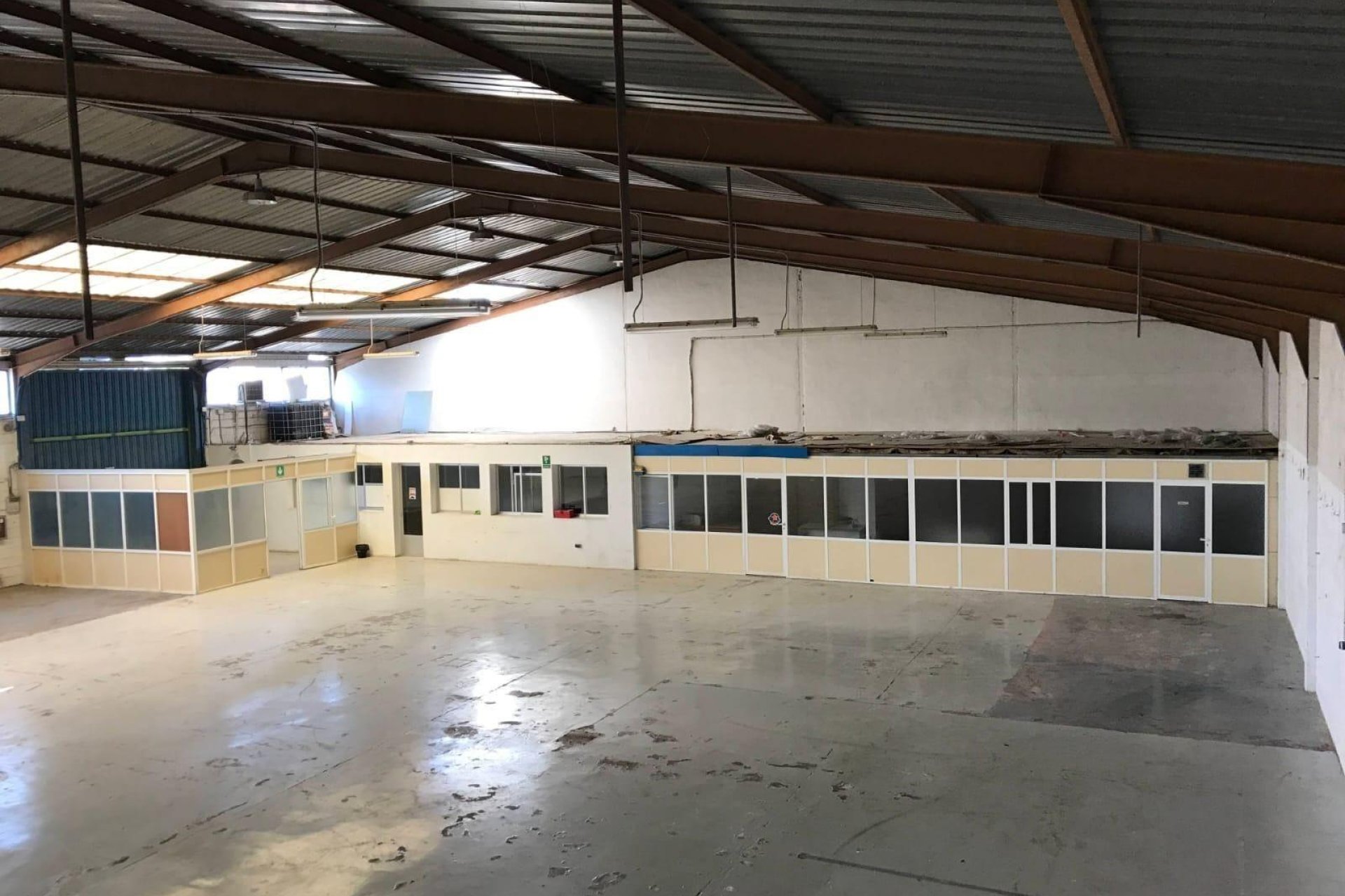 Resale - Nave industrial - Alicante - Ciudad de Asís - Font-Calent - El Bacarot