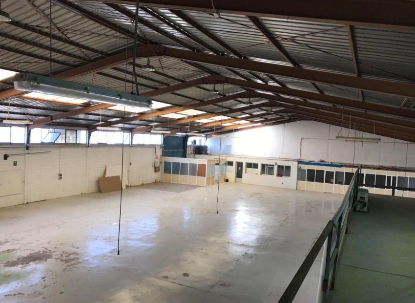 Resale - Nave industrial - Alicante - Ciudad de Asís - Font-Calent - El Bacarot