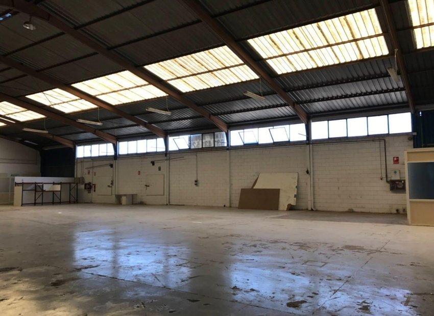 Resale - Nave industrial - Alicante - Ciudad de Asís - Font-Calent - El Bacarot