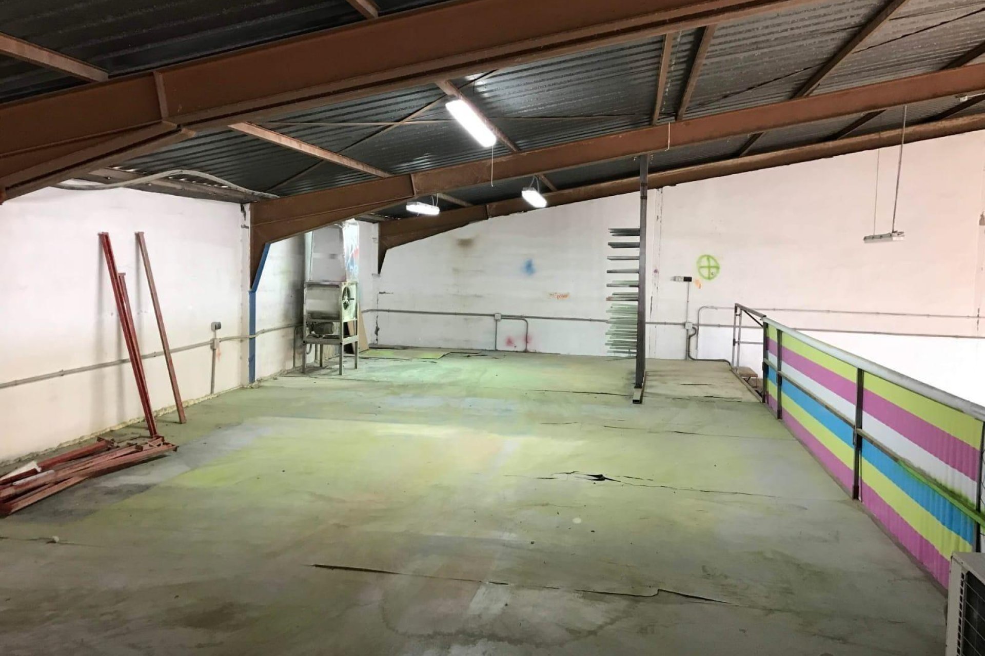 Resale - Nave industrial - Alicante - Ciudad de Asís - Font-Calent - El Bacarot