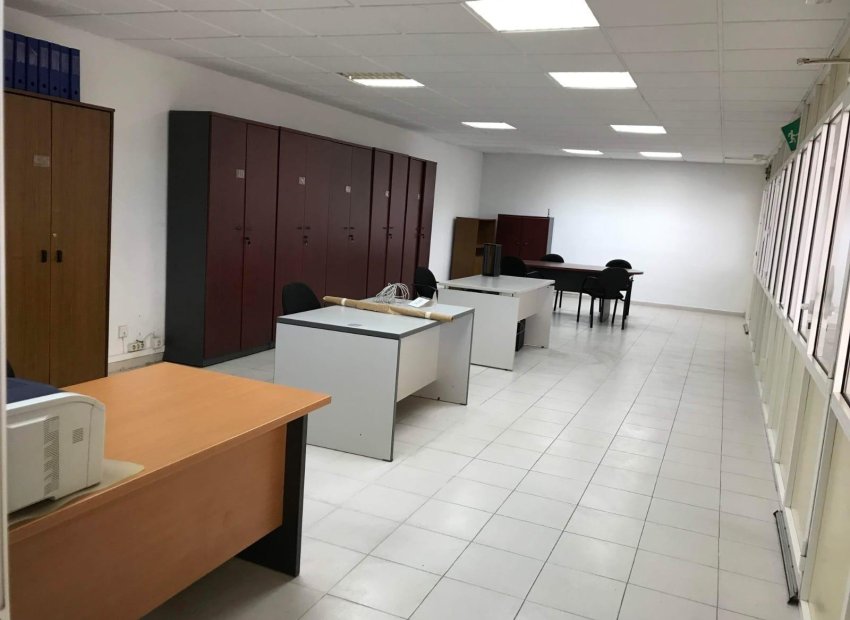 Resale - Nave industrial - Alicante - Ciudad de Asís - Font-Calent - El Bacarot