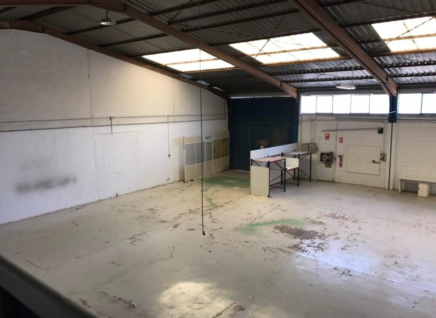 Resale - Nave industrial - Alicante - Ciudad de Asís - Font-Calent - El Bacarot