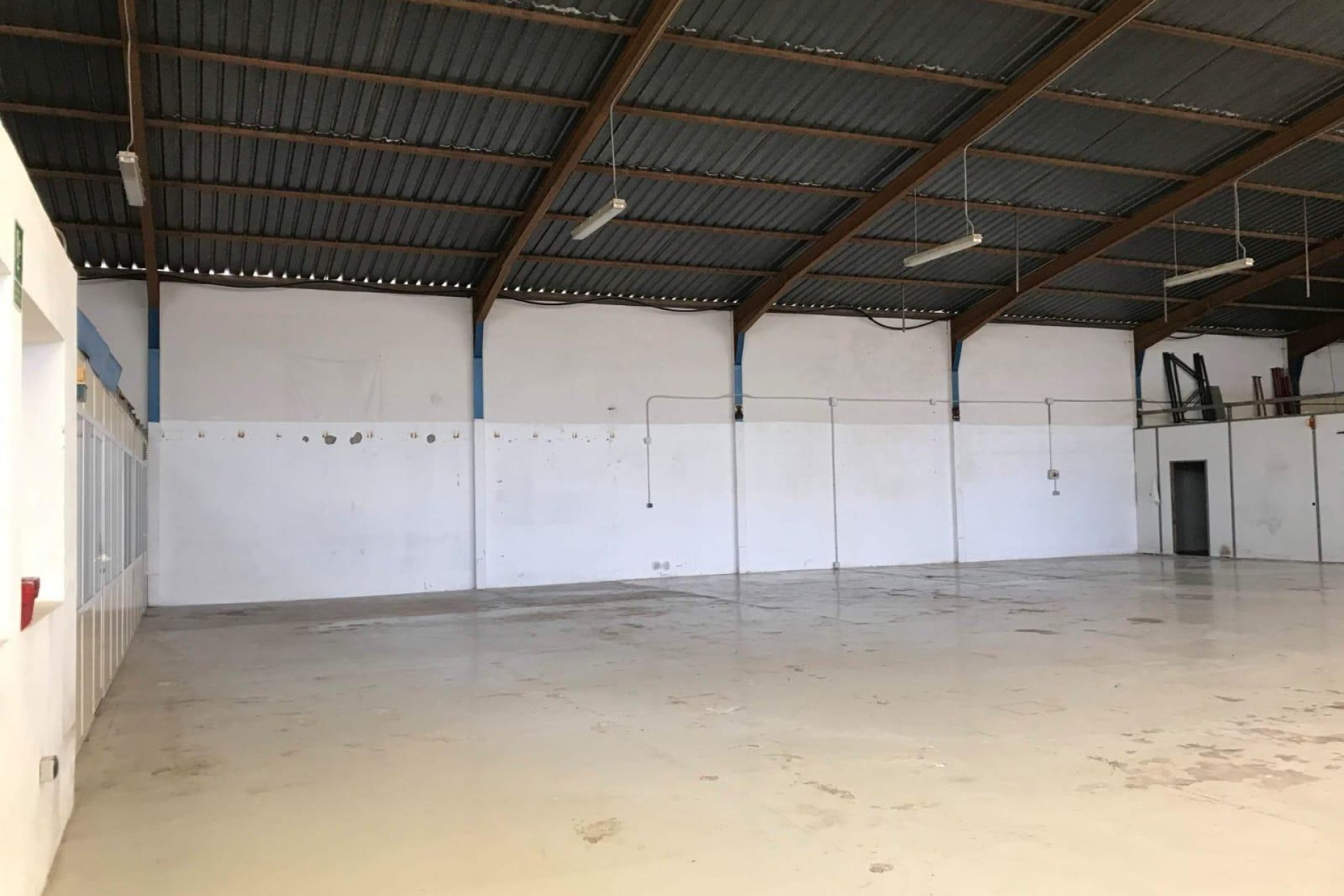 Resale - Nave industrial - Alicante - Ciudad de Asís - Font-Calent - El Bacarot