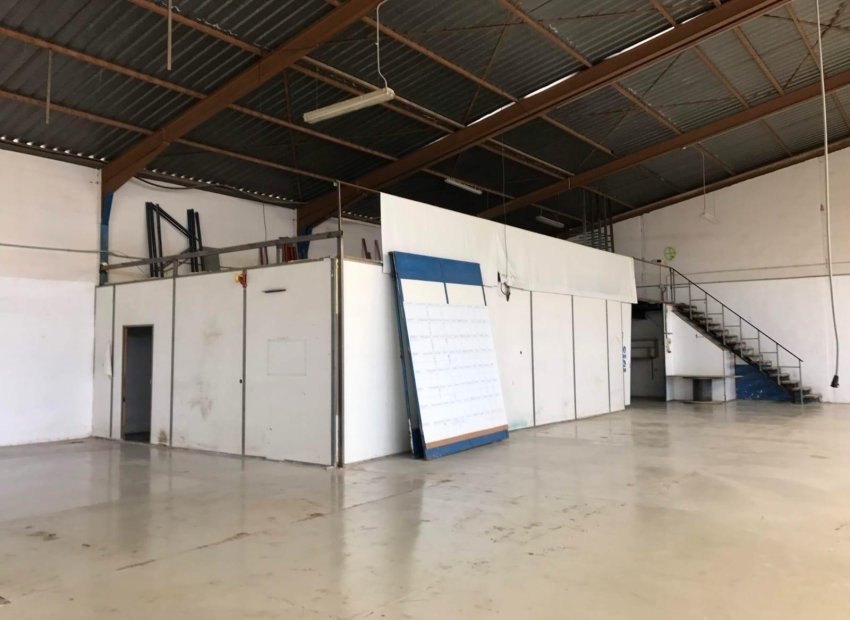 Resale - Nave industrial - Alicante - Ciudad de Asís - Font-Calent - El Bacarot