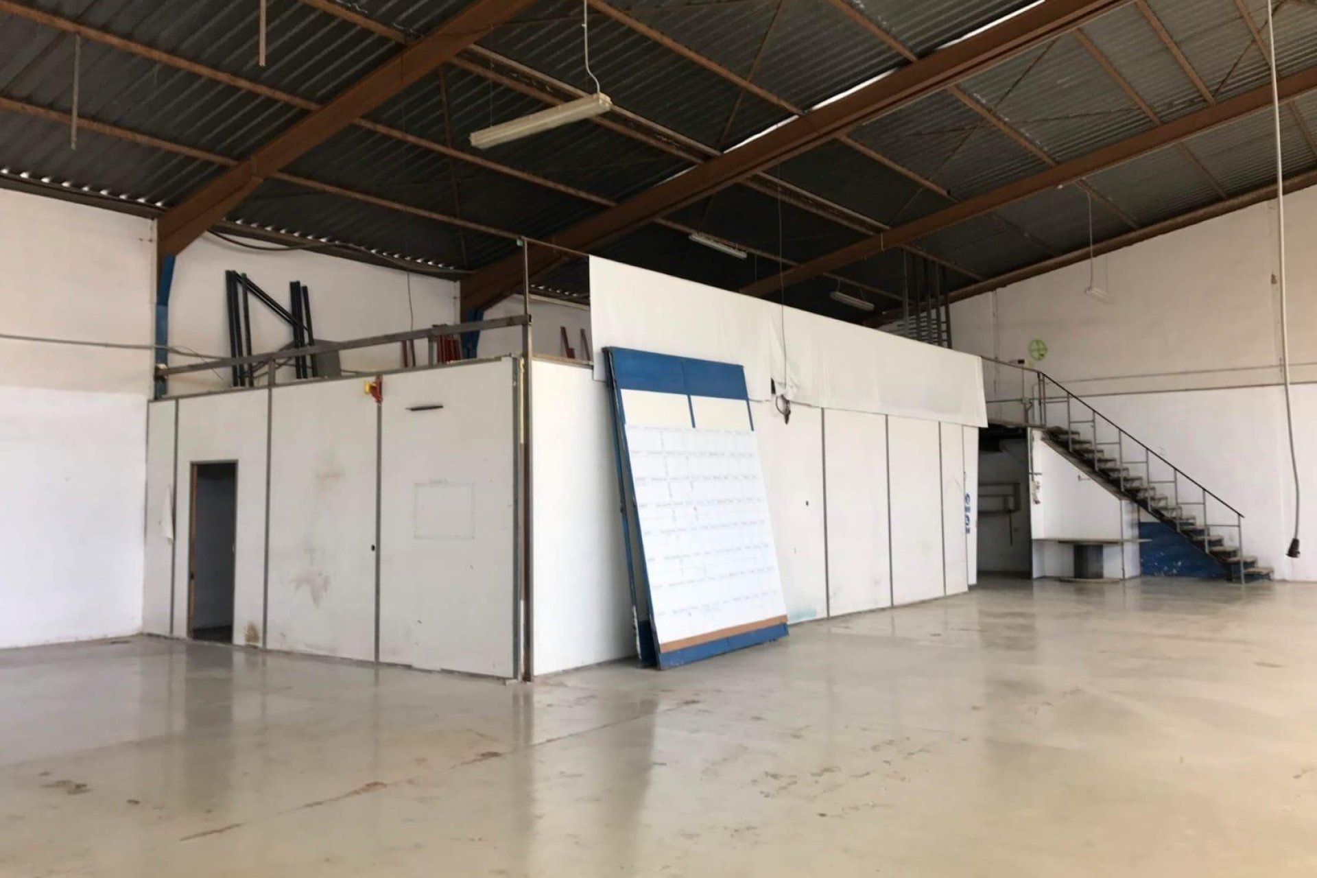 Resale - Nave industrial - Alicante - Ciudad de Asís - Font-Calent - El Bacarot