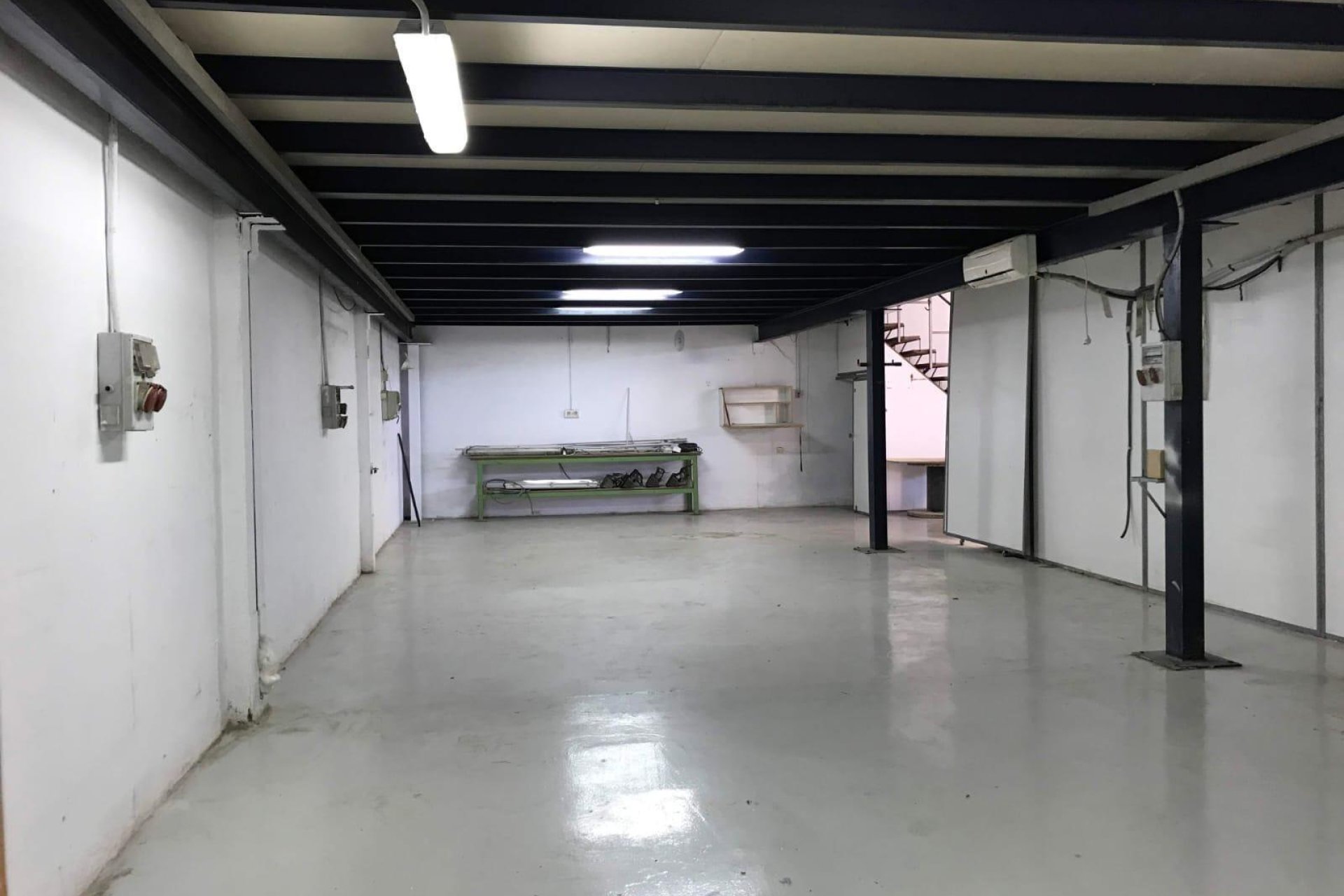 Resale - Nave industrial - Alicante - Ciudad de Asís - Font-Calent - El Bacarot