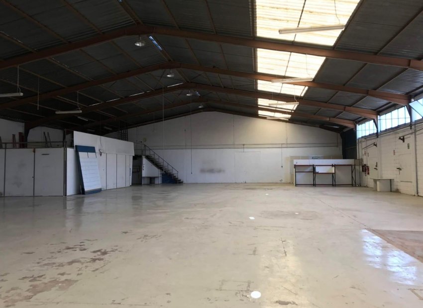 Resale - Nave industrial - Alicante - Ciudad de Asís - Font-Calent - El Bacarot
