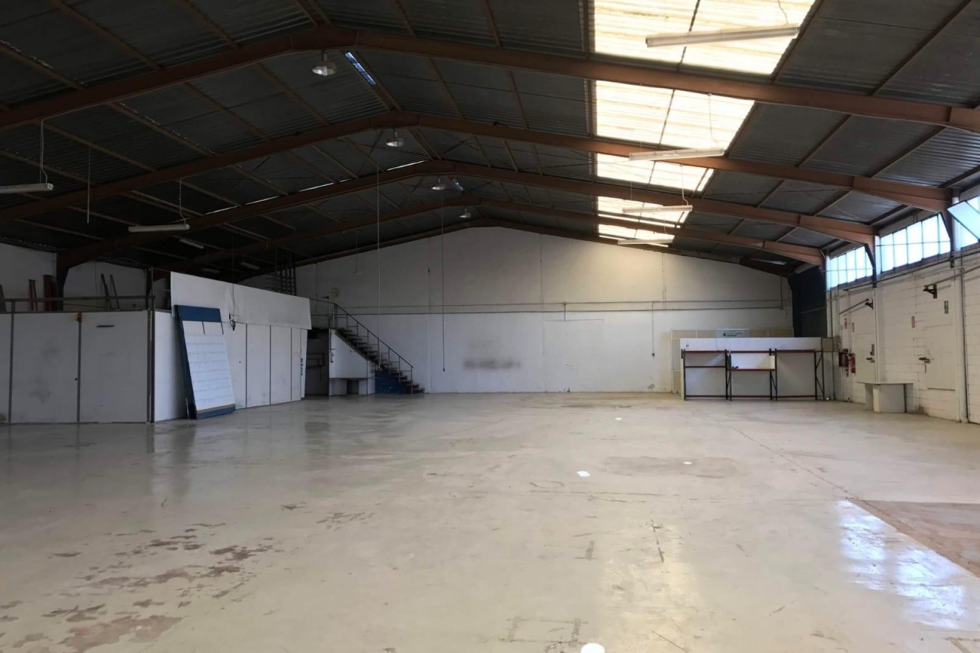Resale - Nave industrial - Alicante - Ciudad de Asís - Font-Calent - El Bacarot