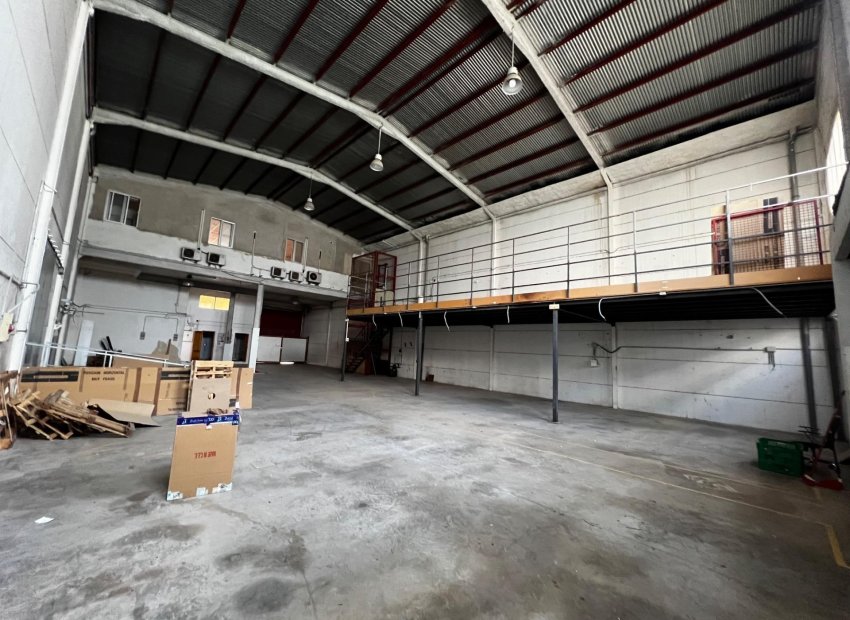 Resale - Nave industrial - Elche Pedanías - Jubalcoi-Saladas