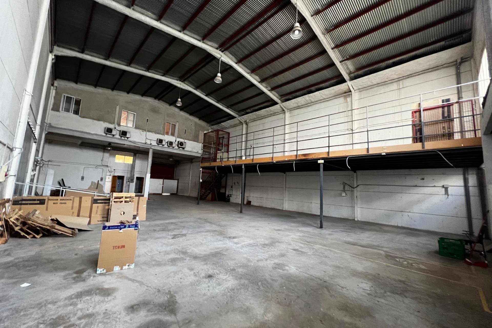 Resale - Nave industrial - Elche Pedanías - Jubalcoi-Saladas