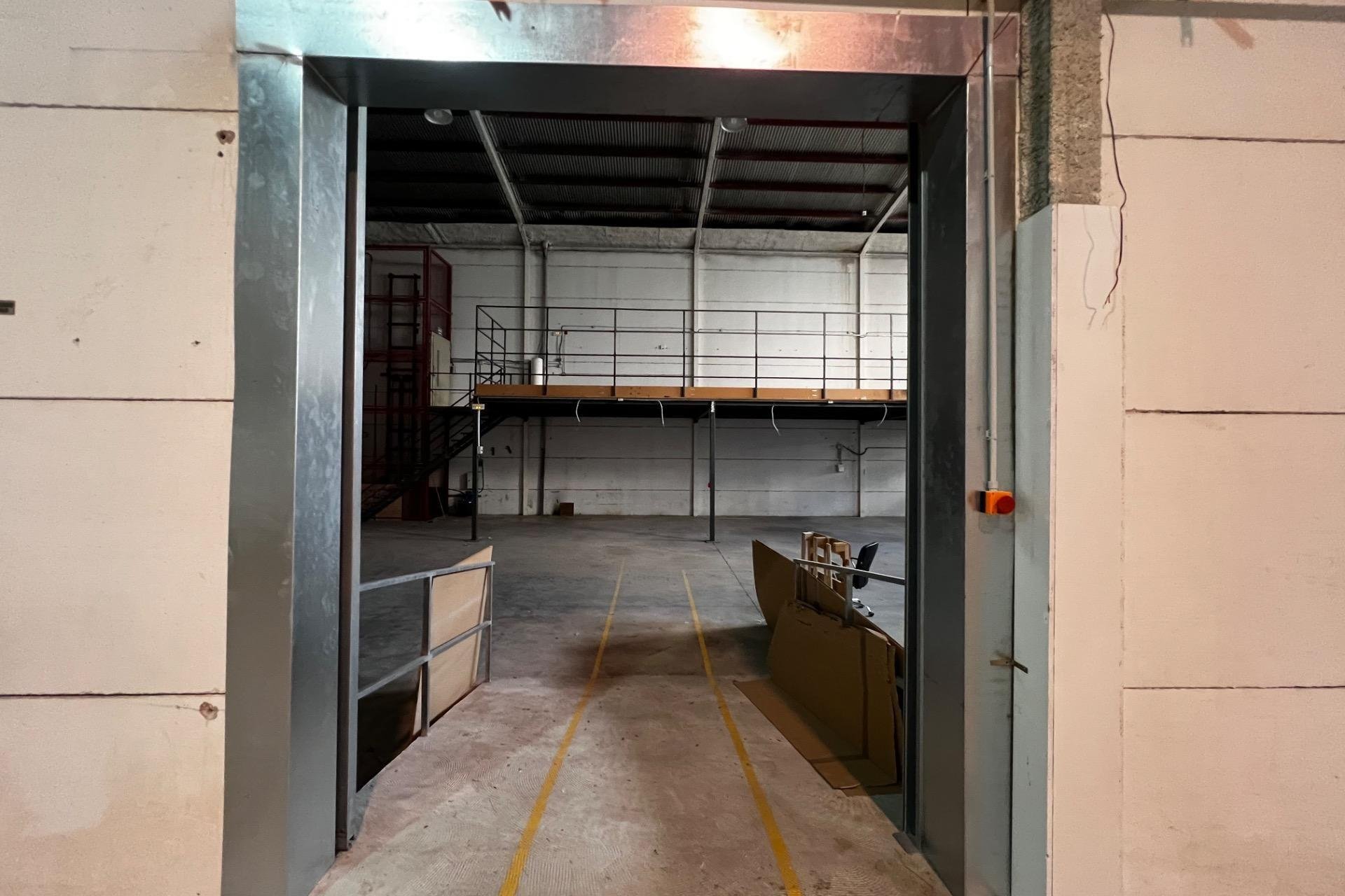 Resale - Nave industrial - Elche Pedanías - Jubalcoi-Saladas