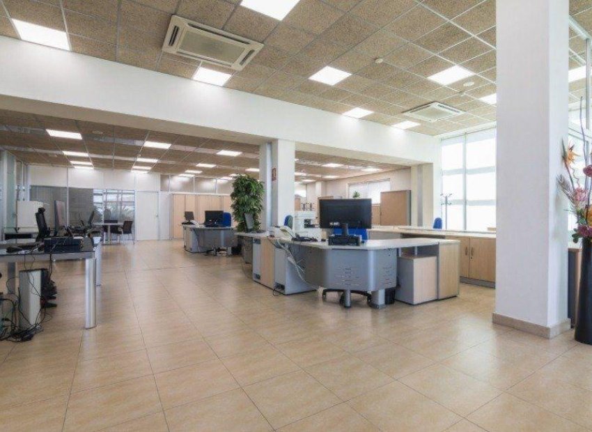 Resale - Nave industrial - Elche Pedanías - Jubalcoi-Saladas