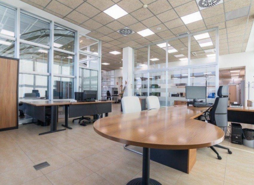 Resale - Nave industrial - Elche Pedanías - Jubalcoi-Saladas