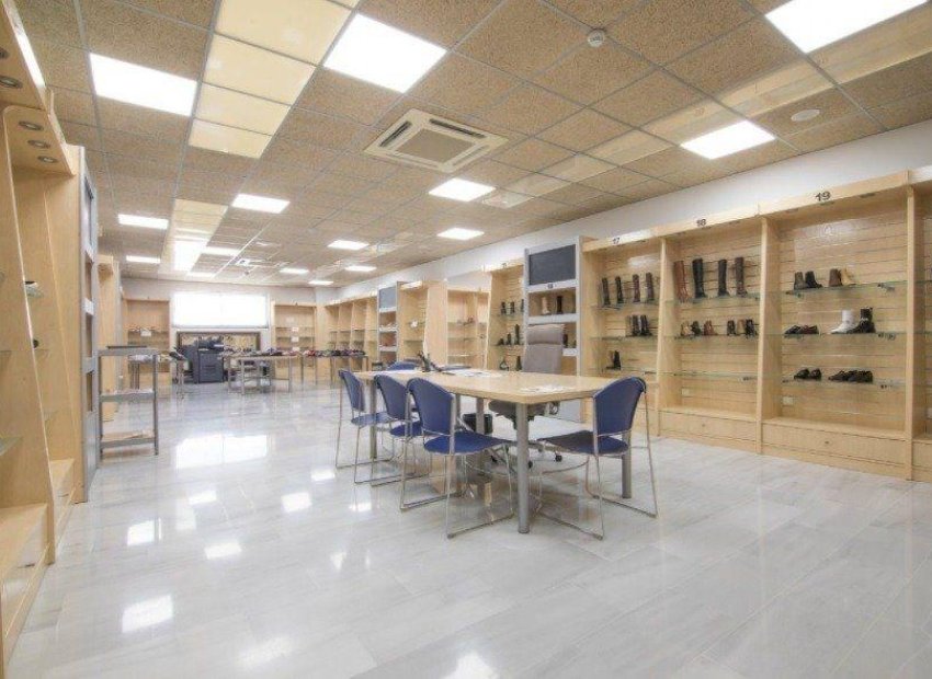 Resale - Nave industrial - Elche Pedanías - Jubalcoi-Saladas
