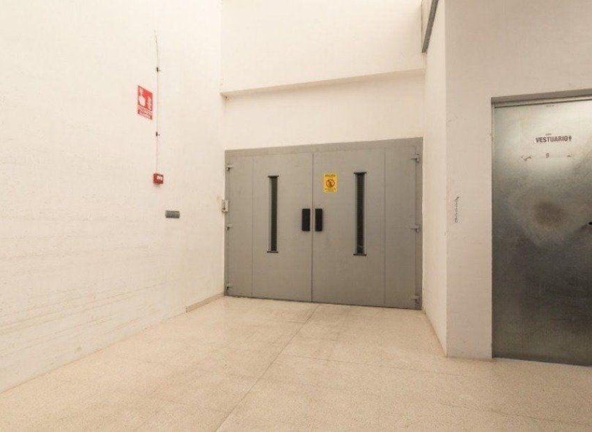 Resale - Nave industrial - Elche Pedanías - Jubalcoi-Saladas