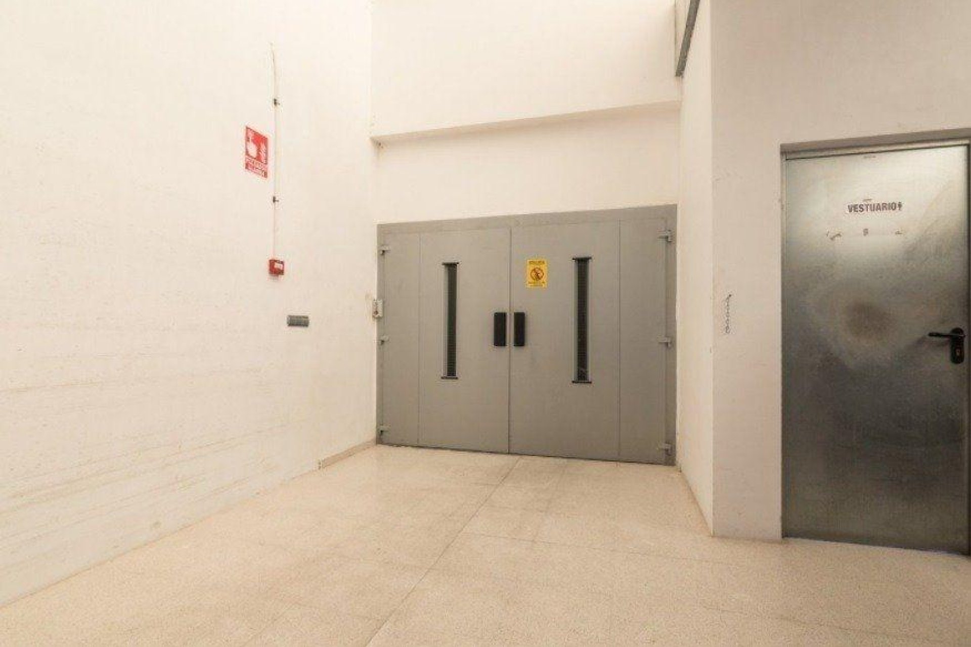 Resale - Nave industrial - Elche Pedanías - Jubalcoi-Saladas