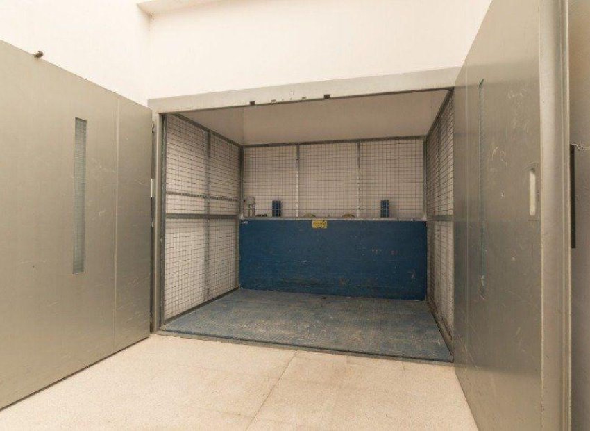 Resale - Nave industrial - Elche Pedanías - Jubalcoi-Saladas