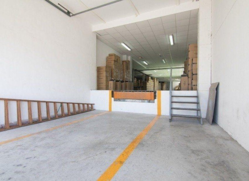 Resale - Nave industrial - Elche Pedanías - Jubalcoi-Saladas