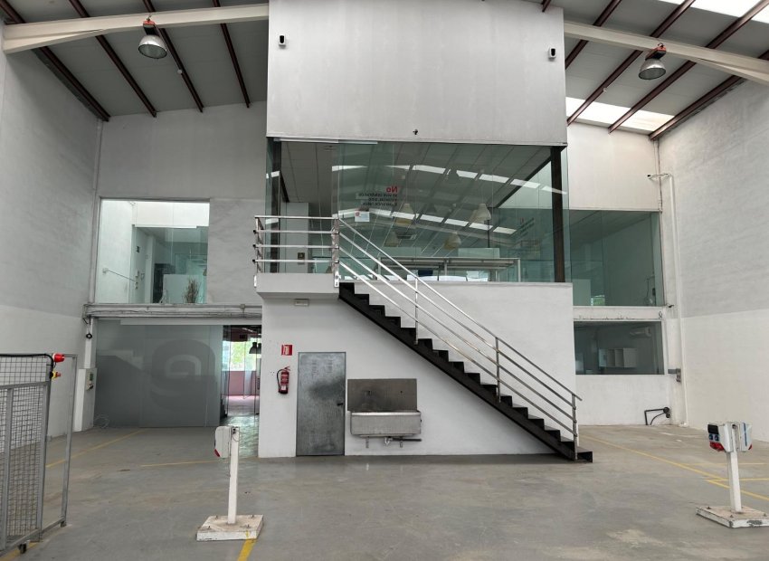 Resale - Nave industrial - Elche Pedanías - TORRELLANO