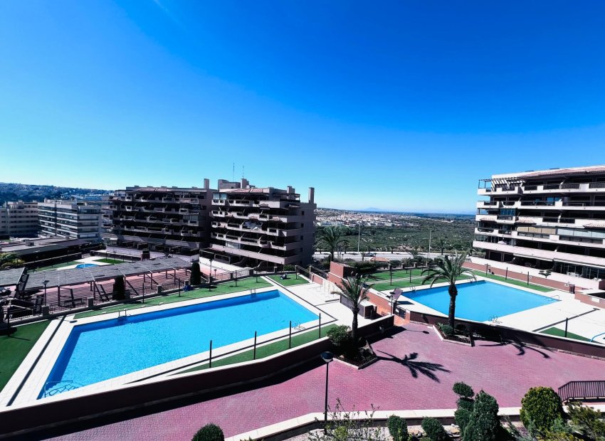 Resale - Piso - Arenales del Sol