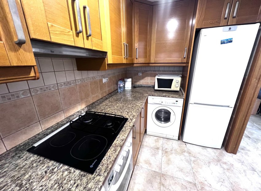 Resale - Piso - Arenales del Sol